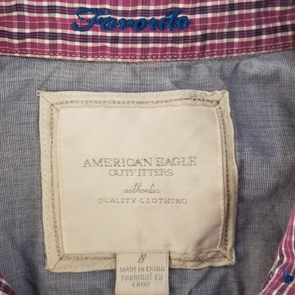 American Eagle Favorite Fitted Button-up Shirt - Picture 3 of 4
